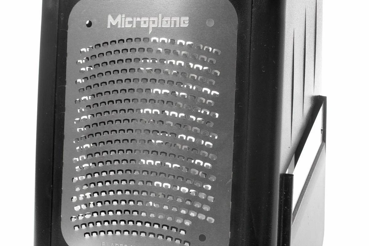 Microplane 4 Faces Râpe Box Grater Noire 5 Microplane 4 Faces Râpe Box Grater Noire – Image 5
