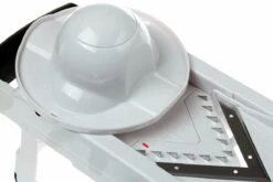 Mandoline OXO V-blade, 1071480 15 Mandoline OXO V-blade, 1071480 -Victokai Boutique OXO1071480 07 oxo v blade mandoline oxo1071480 d8