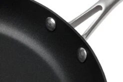 SCANPAN Pro IQ Poêle, 28cm 6 SCANPAN Pro IQ Poêle, 28cm -Victokai Boutique PS68002800 03 scanpan pro iq ps68002800 03