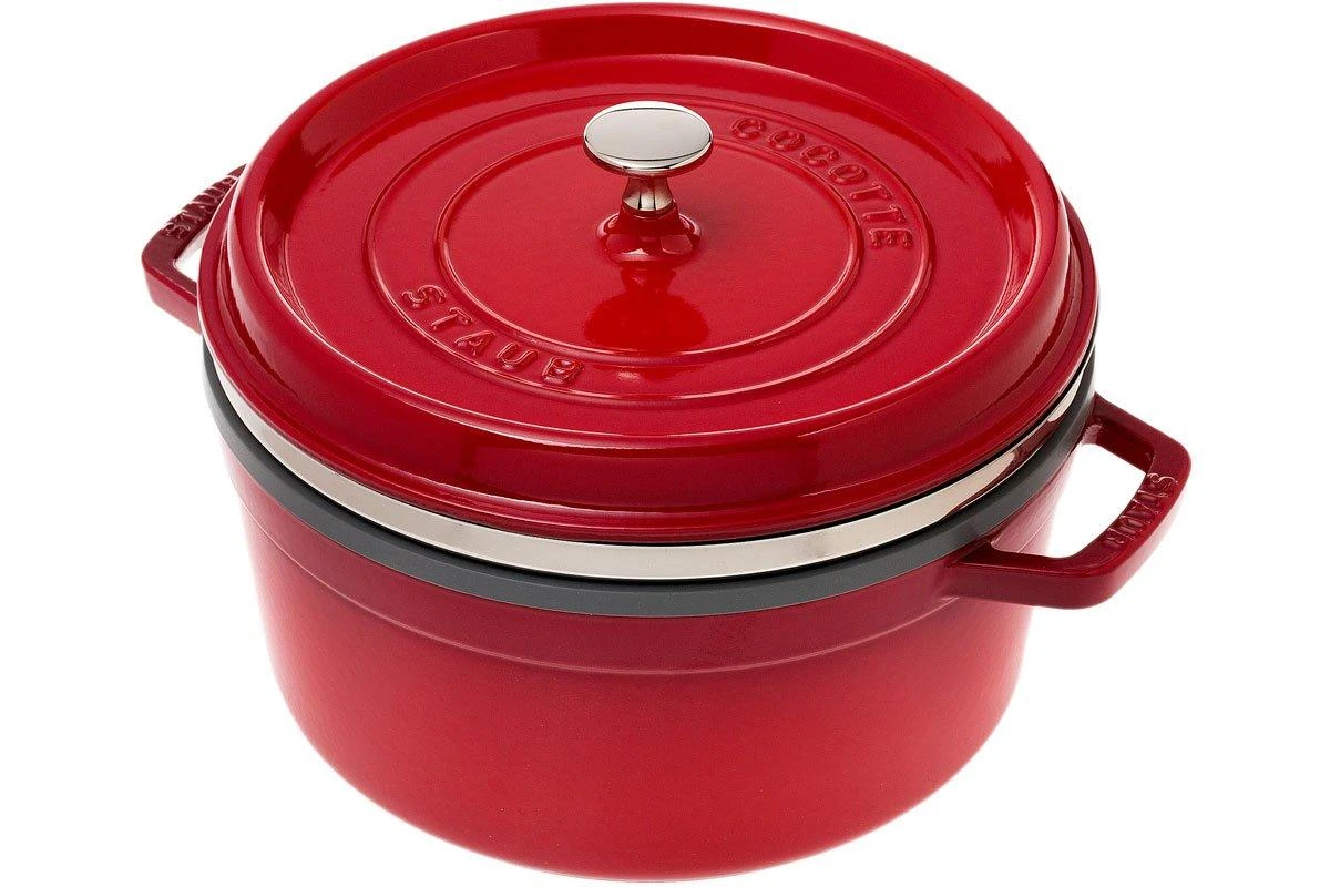Staub Cocotte 26cm, 5,2L, Rouge Avec Panier Vapeur 1 Staub Cocotte 26cm, 5,2L, Rouge Avec Panier Vapeur