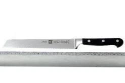 Zwilling - Professional « S » Couteau à Pain 20 Cm -Victokai Boutique ZW31026 200 04 zwilling professional s 31026 200 broodmes d4