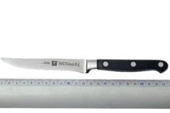 Zwilling - Professional « S » Couteau à Steak 12 Cm 7 Zwilling - Professional « S » Couteau à Steak 12 Cm -Victokai Boutique ZW31028 120 04 zwilling professional s 31028 120 steakmes d4